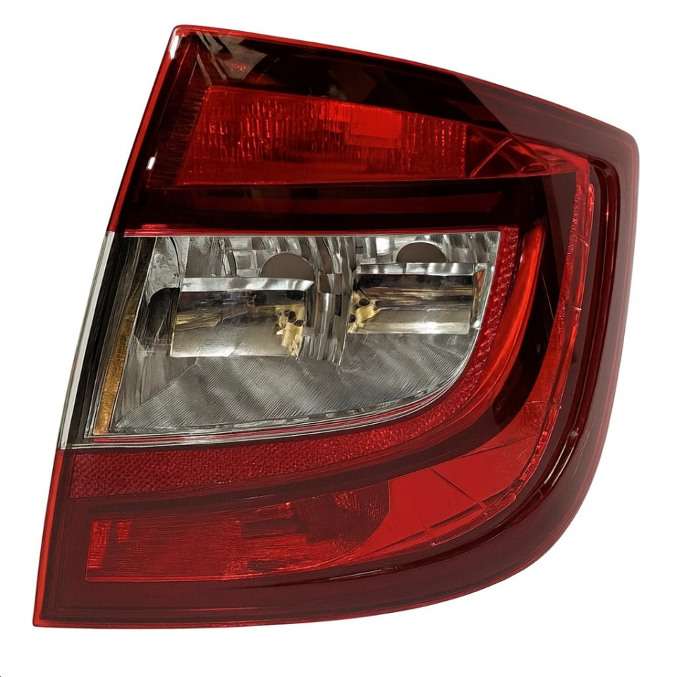 5JH945712 ARKA STOP LAMBASI LED SAG AMPÜL TAŞIYICISIZ RAPİD SEDAN 2017 ve Üzeri